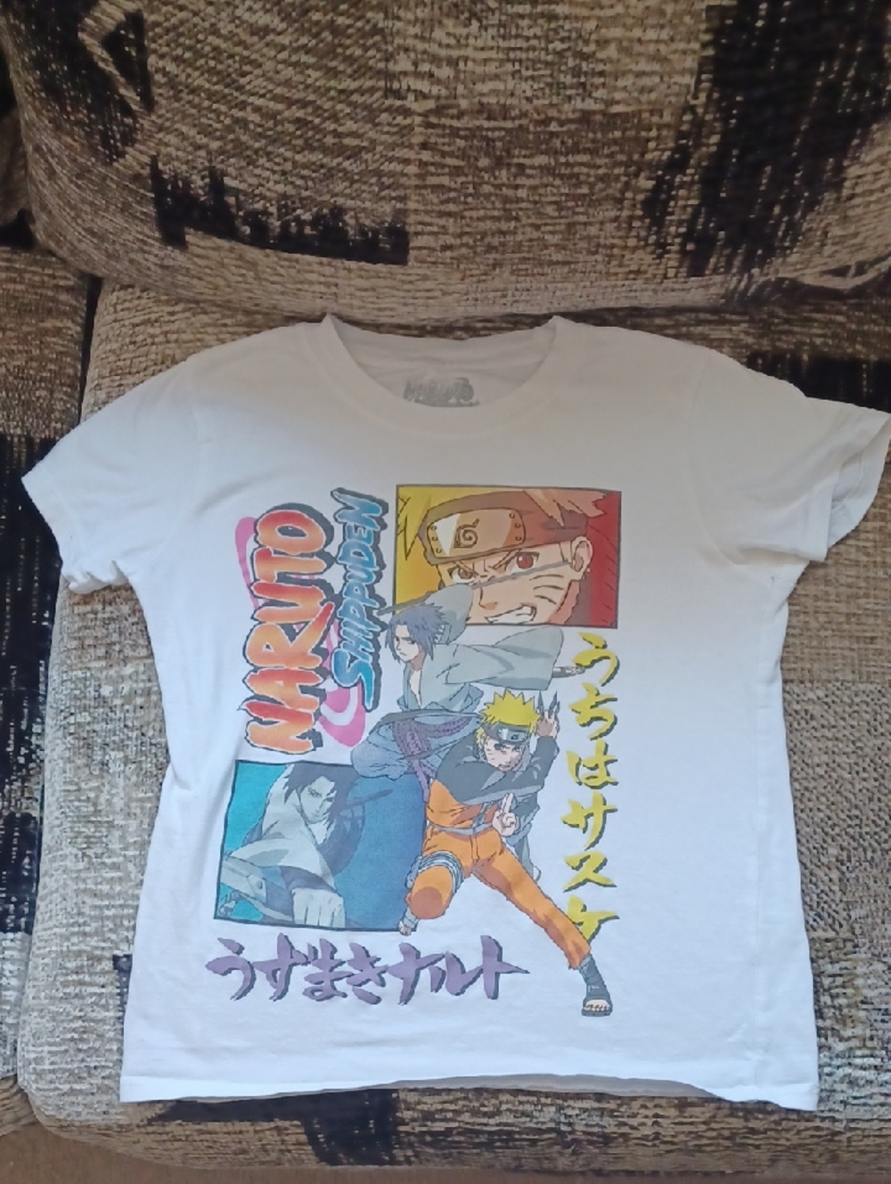 4/$60 White Naruto Shippuden Graphic Tee - Size Small (Youth)